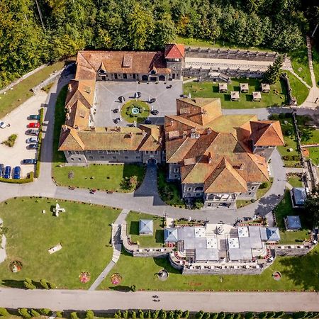 Castelul Cantacuzino Buşteni Buitenkant foto