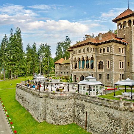Castelul Cantacuzino Buşteni Buitenkant foto