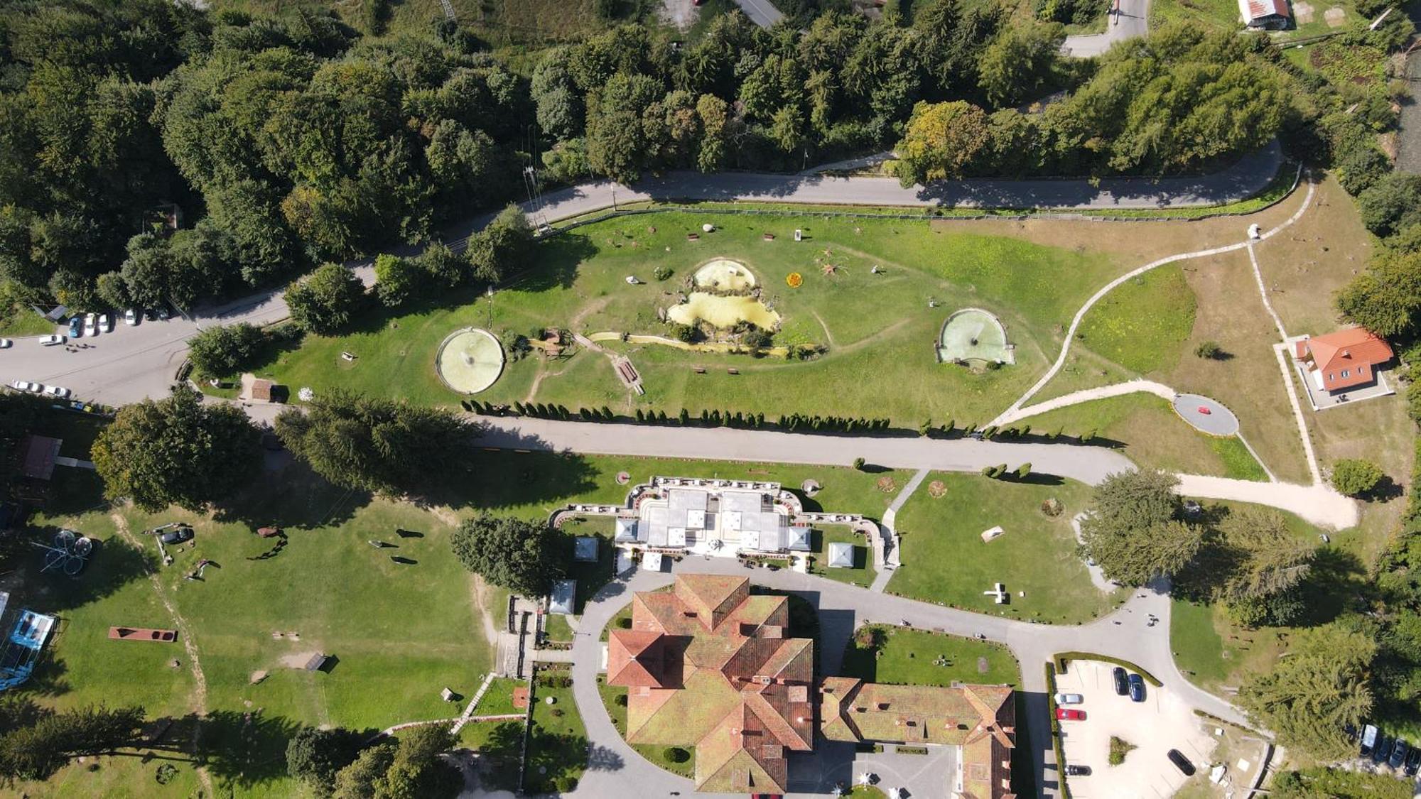 Castelul Cantacuzino Buşteni Buitenkant foto