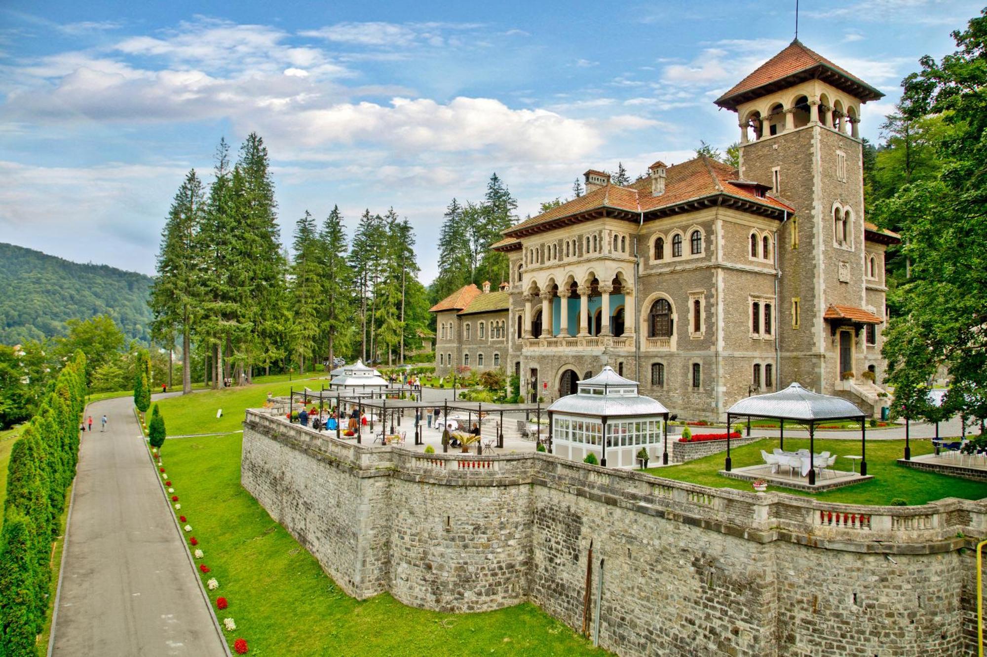 Castelul Cantacuzino Buşteni Buitenkant foto