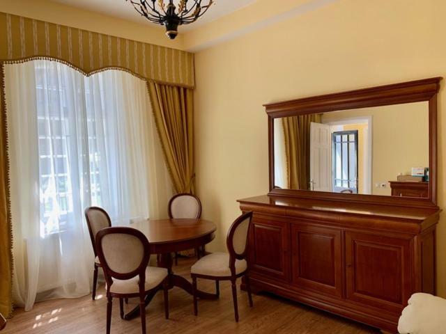 Castelul Cantacuzino Buşteni Buitenkant foto